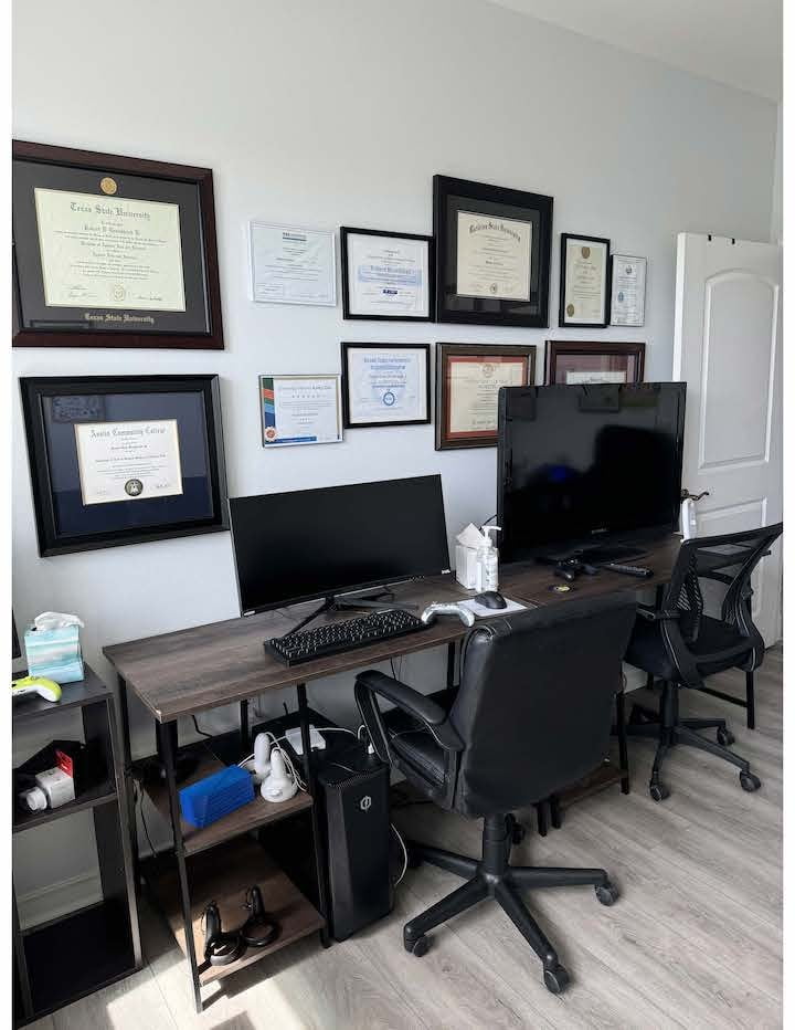 Picture of gaming and virtual reality office